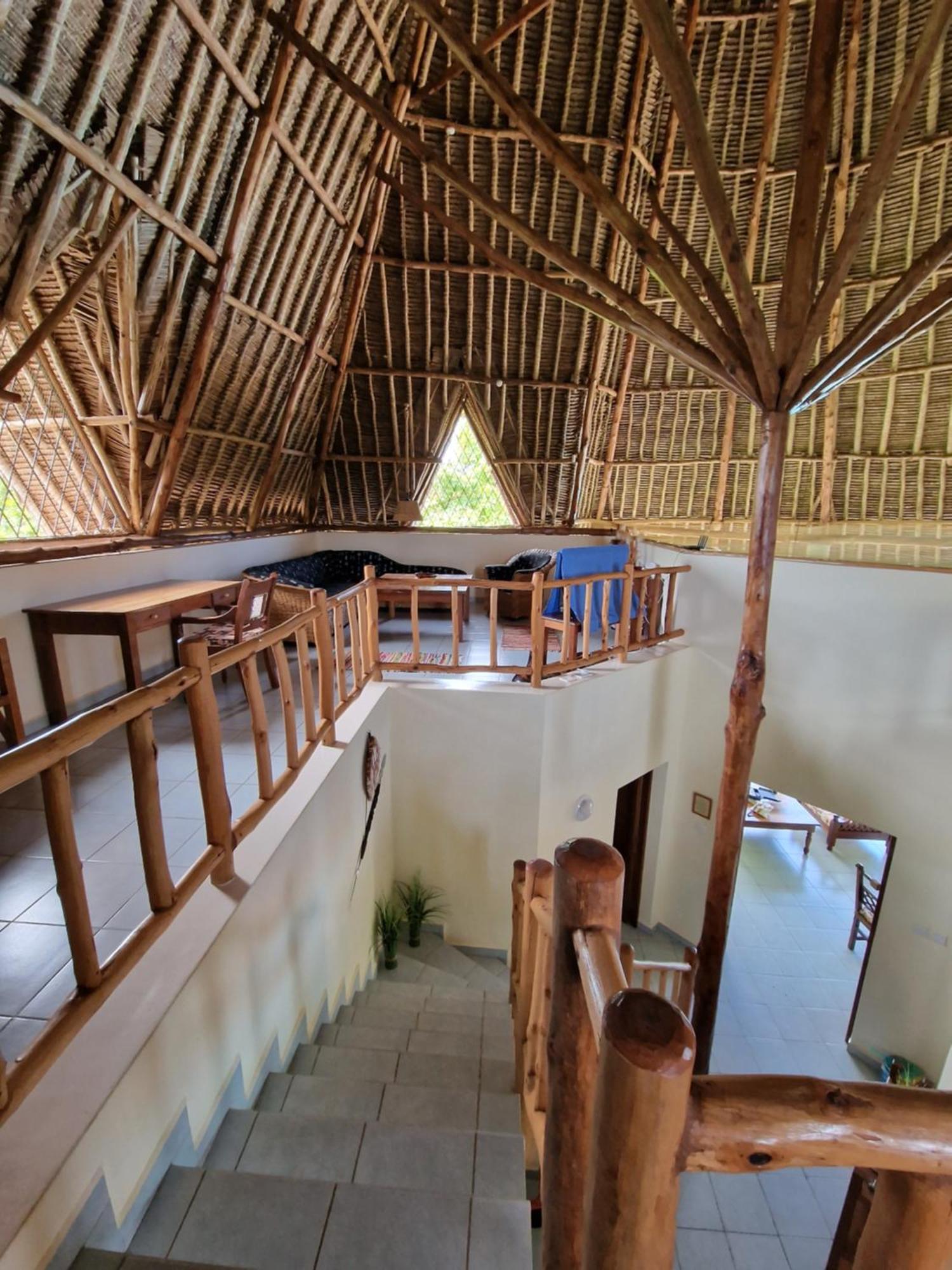 Paradiesische Villa Maisha Mazuri Mit Pool. Terrasse Und Personal Diani Beach Kültér fotó