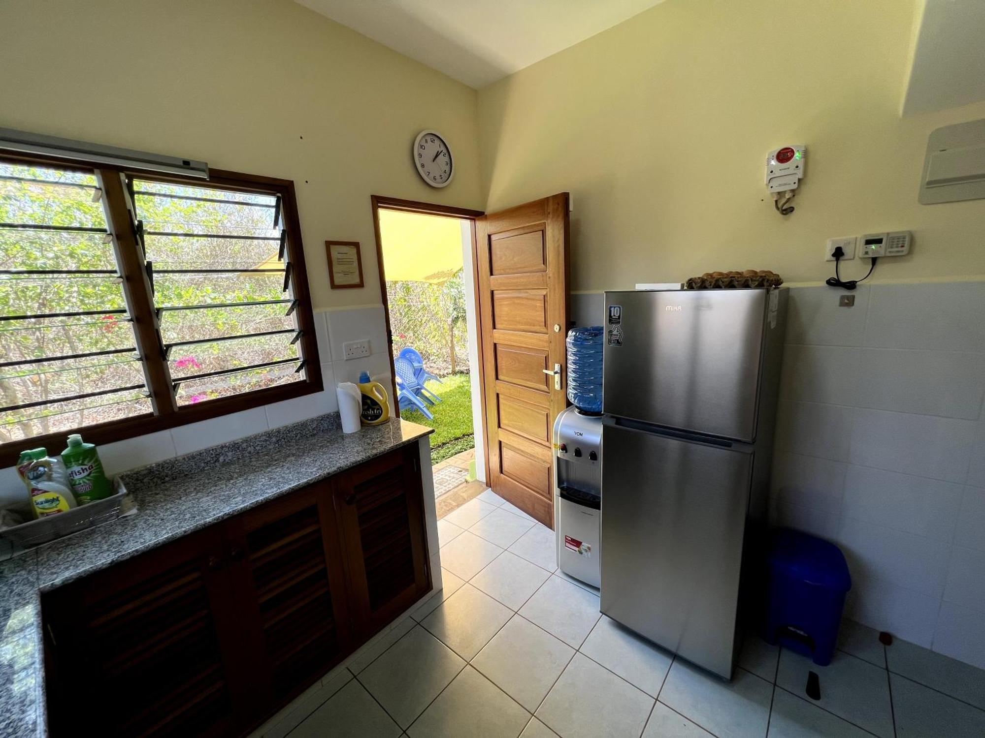 Paradiesische Villa Maisha Mazuri Mit Pool. Terrasse Und Personal Diani Beach Kültér fotó